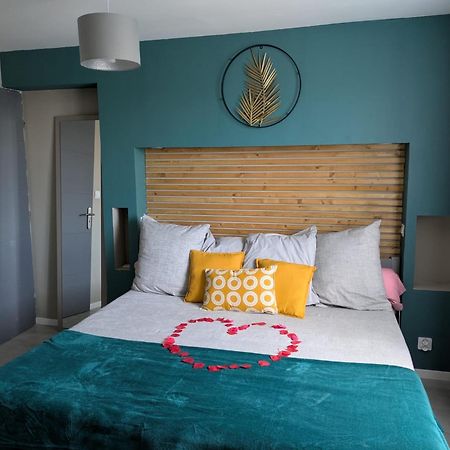 L'Alcove Du 510 - Spa - Chambre Romantique - Sauna - Salle De Jeux มงโตบ็อง ภายนอก รูปภาพ