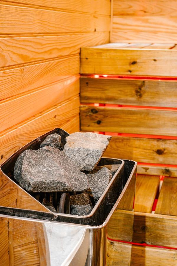L'Alcove Du 510 - Spa - Chambre Romantique - Sauna - Salle De Jeux มงโตบ็อง ภายนอก รูปภาพ